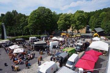 Kunsthandwerkermarkt Handgemacht mit Food Truck Festival 2018