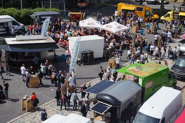 Kunsthandwerkermarkt Handgemacht mit Food Truck Festival 2018