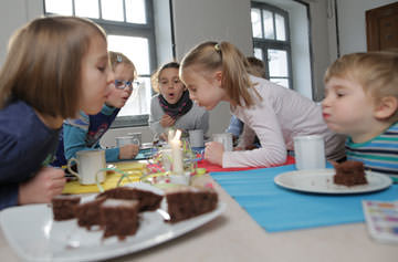 „Happy Birthday!", ©Porzellanikon, Foto: jahreiss. kommunikation foto film, Hohenberg a. d. Eger
